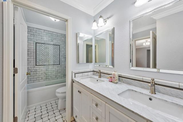4069 Pergola CT, Castro Valley CA: https://media.crmls.org/mediaz/750d1caf-2316-4f86-ba22-a7b90d35ccd8.jpg