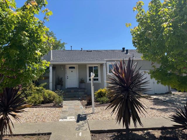21428 Lake Chabot Road, Castro Valley CA: https://media.crmls.org/mediaz/750dc75a-280d-49bd-b833-3e5414b86ddc.jpg