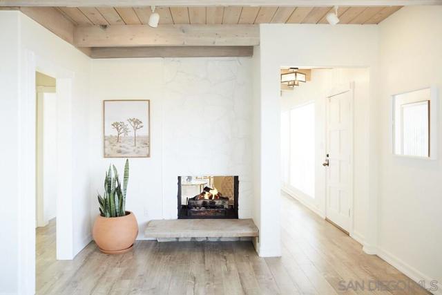1647 Haydn Drive, Cardiff by the Sea CA: https://media.crmls.org/mediaz/750e0f00-48f5-4e0b-b031-2b1c7f69f909.jpg
