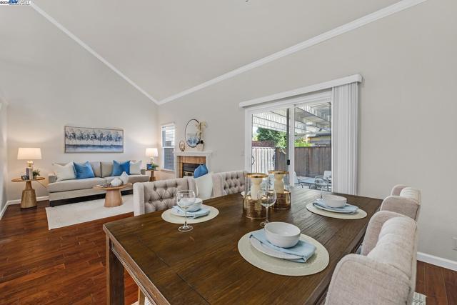 5487 Treeflower Dr, Livermore CA: https://media.crmls.org/mediaz/750e679d-199f-4417-b3d4-fbc9992d2596.jpg