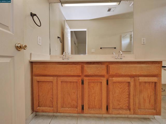 4300 Cannington Lane, Salida CA: https://media.crmls.org/mediaz/750eef84-4559-4ad9-92db-4bfd7e2fbf27.jpg