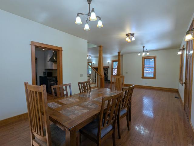 53300 Meadow Drive, Idyllwild CA: https://media.crmls.org/mediaz/750fe59a-be8a-483f-aeea-e87f3dc47f50.jpg