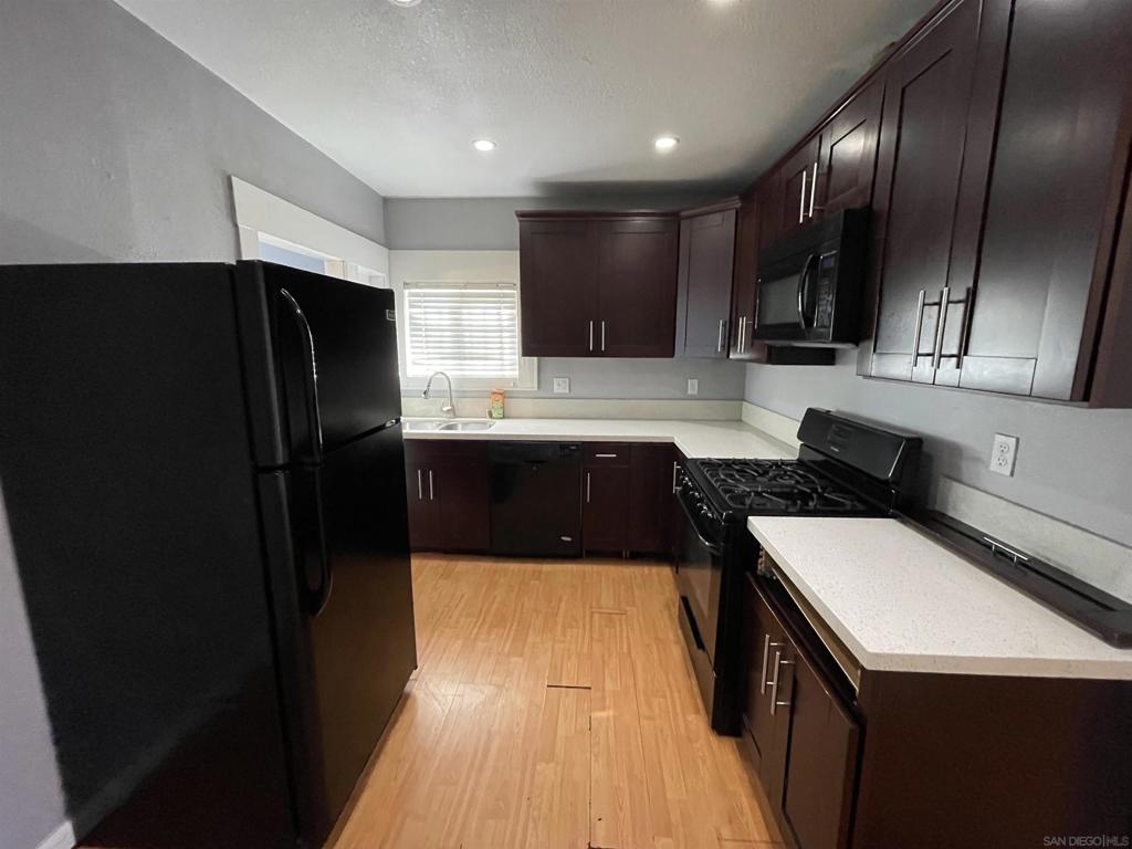 MLS #250045672SD image #3