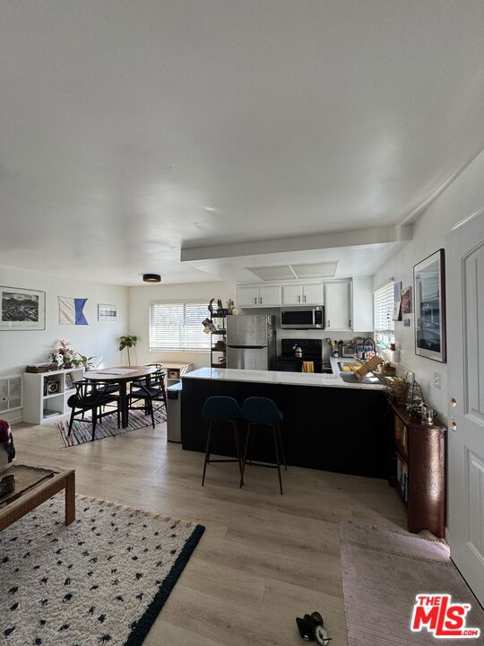 1724 Broadway Street, Oceanside CA: https://media.crmls.org/mediaz/751130f1-5b4a-43ce-a2f4-28fa0ef084df.jpg