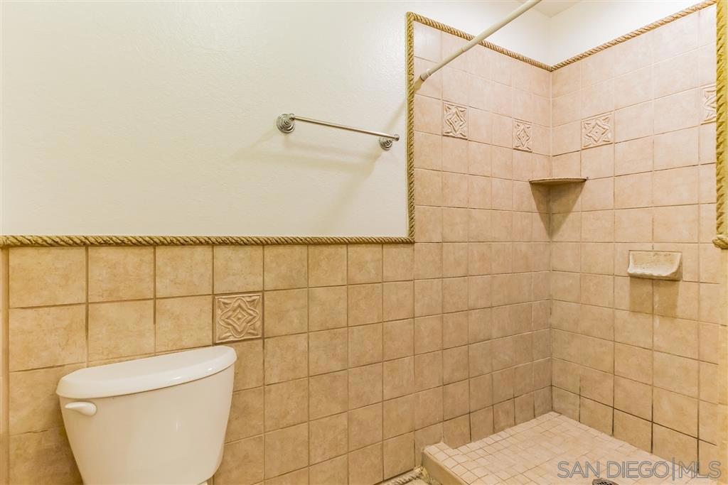 5025 Collwood Way - photo 12