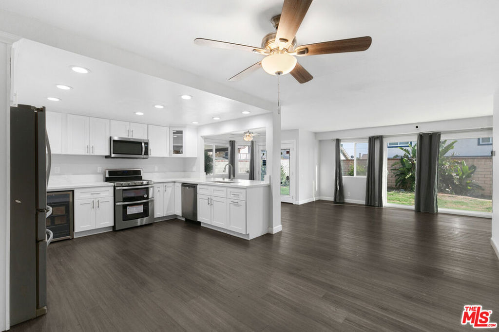 6703 Poinsettia Court