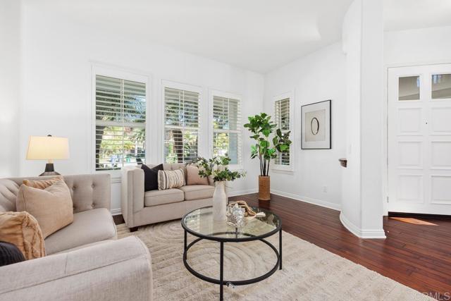 Detail Gallery Image 11 of 59 For 6777 Lonicera, Carlsbad,  CA 92011 - 5 Beds | 4/1 Baths