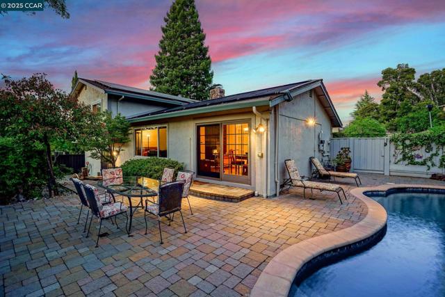 2 Kulani Ln, Pleasant Hill CA: https://media.crmls.org/mediaz/751377fe-6bce-4f0e-9933-35970d5a2fa5.jpg