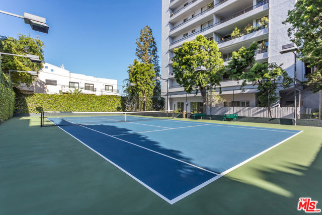 1100 Alta Loma Road, West Hollywood CA: https://media.crmls.org/mediaz/75141c9d-e4dd-4844-a8a9-95f121f5de05.jpg