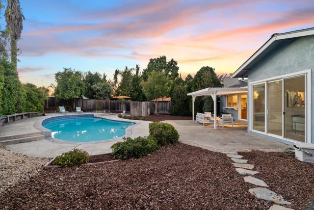 5963 Larabee Court, San Jose CA: https://media.crmls.org/mediaz/7514853c-7717-441c-be44-514edc8428fe.jpg