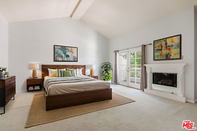 3131 E Hillcrest Drive, Westlake Village CA: https://media.crmls.org/mediaz/75167cfd-32e6-4e08-a077-843ee7faba5f.jpg