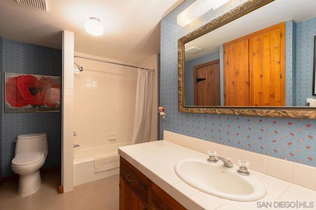 4597 Luneta Drive, Julian CA: https://media.crmls.org/mediaz/7516a27d-a9a8-4757-aab6-e54e78c1114c.jpg