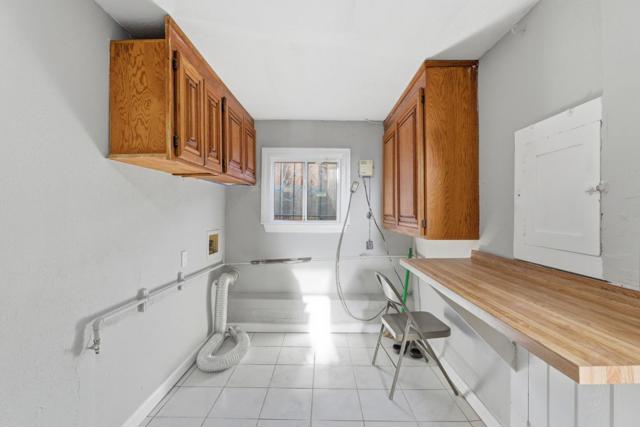 2801 Bartlett Street, Oakland CA: https://media.crmls.org/mediaz/75171325-3ead-4d4f-aba0-fb1813bd573a.jpg