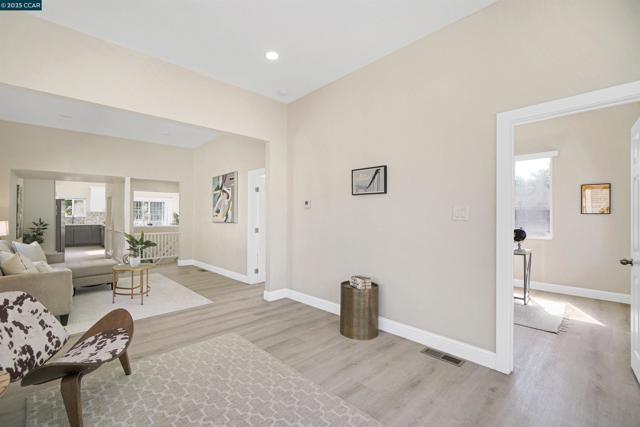 767 47Th St, Oakland CA: https://media.crmls.org/mediaz/7517506f-75a1-4c90-985b-147bdcd749d7.jpg