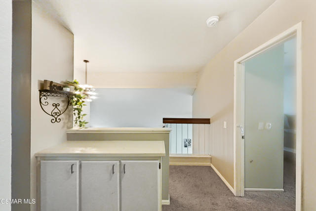 2228 Oak Haven Avenue, Simi Valley CA: https://media.crmls.org/mediaz/751778a7-90ad-4e29-af8f-cdb208c77bda.jpg