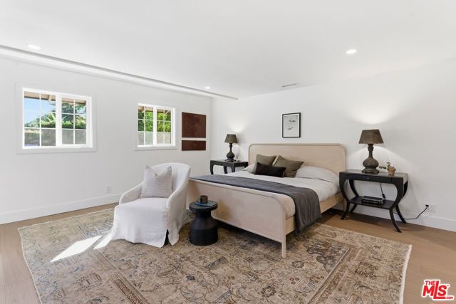 7401 Costello Avenue, Van Nuys CA: https://media.crmls.org/mediaz/7517959c-1d13-4a7f-9d90-52b299c077fc.jpg