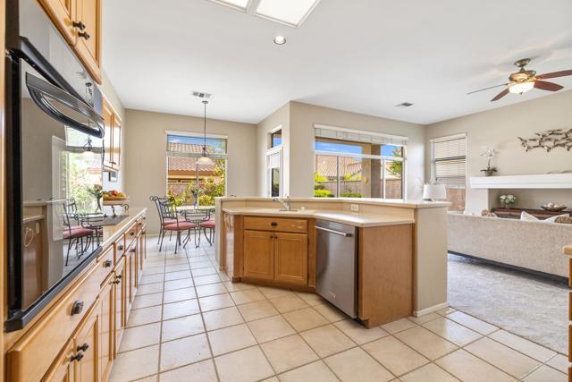 78462 Palm Tree Avenue, Palm Desert CA: https://media.crmls.org/mediaz/7518031d-9c68-4f5a-84ff-4239d8ea7fbd.jpg