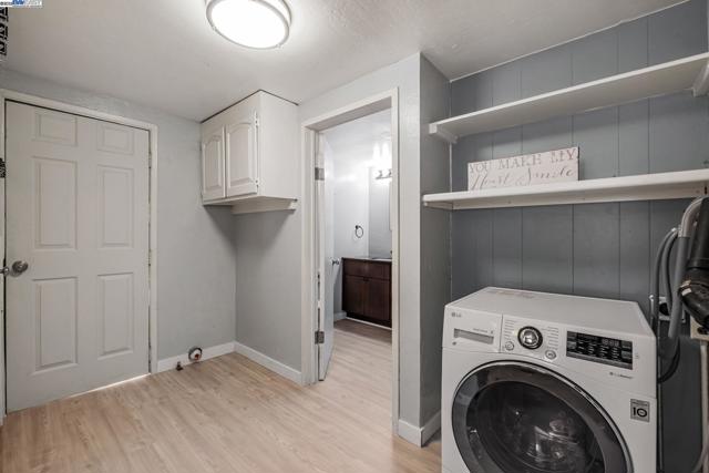 118 Sycamore St, Fremont CA: https://media.crmls.org/mediaz/75182394-2eac-4b40-8117-78cb08294cf0.jpg