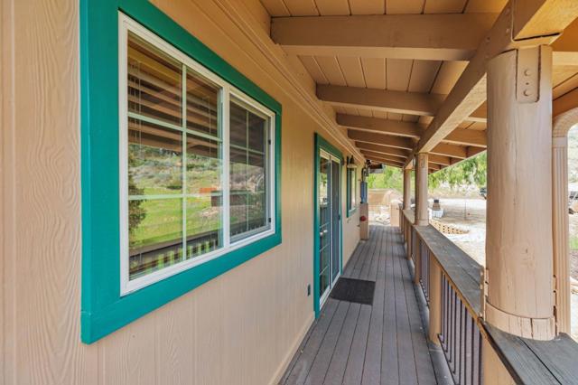 18 Asoleado Drive, Carmel Valley CA: https://media.crmls.org/mediaz/75183c17-beb6-4eeb-be6d-c8d13cea1131.jpg