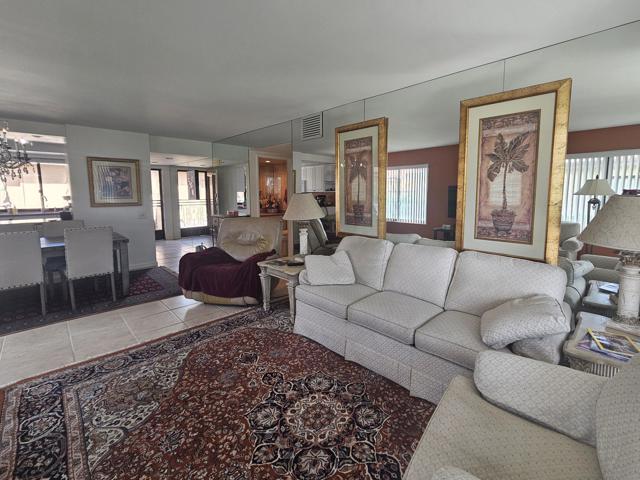 101 La Cerra Drive, Rancho Mirage CA: https://media.crmls.org/mediaz/7518fd5e-87d4-48e8-91e6-fbfd01447c8e.jpg