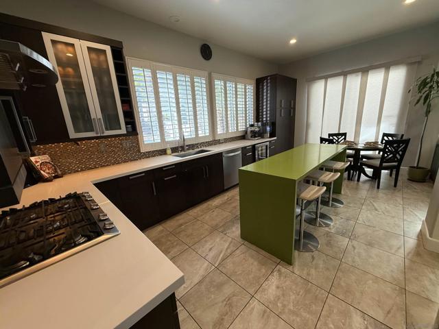 11770 FANTASIA CT., San Diego CA: https://media.crmls.org/mediaz/75193e9f-bf91-4e0b-b75c-7a899ea7c067.jpg