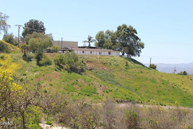 17000 South Mountain Road, Santa Paula CA: https://media.crmls.org/mediaz/7519f89c-30f9-4ed7-90d8-1a1a67b32e4b.jpg