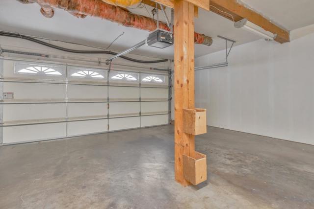 208 Ravenswood Avenue, Menlo Park CA: https://media.crmls.org/mediaz/751a2f27-ab1d-4084-9f17-2d2a9f84949f.jpg