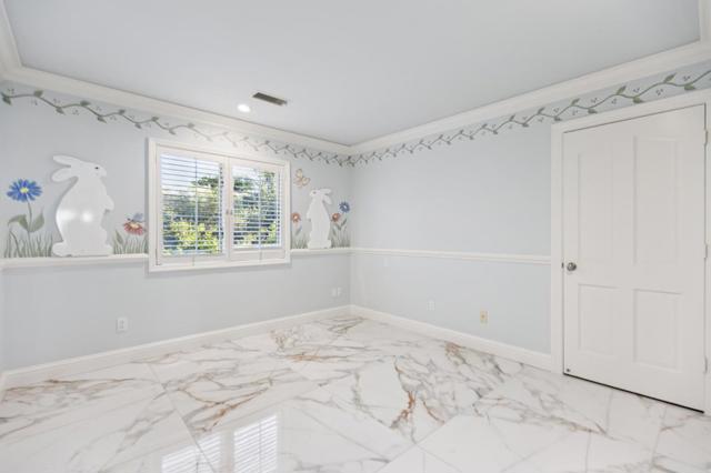 16383 Aztec Ridge Drive, Los Gatos CA: https://media.crmls.org/mediaz/751bfec3-7b7d-4cf4-9c2d-a42fff346936.jpg