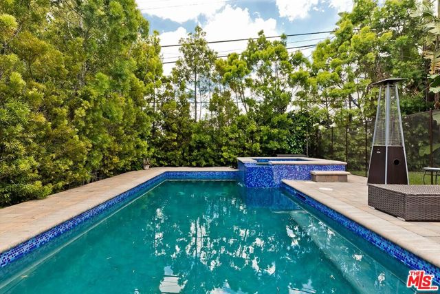 1524 Reeves Street, Los Angeles CA: https://media.crmls.org/mediaz/751d8722-a70d-4b53-bb6a-34ecd043f180.jpg