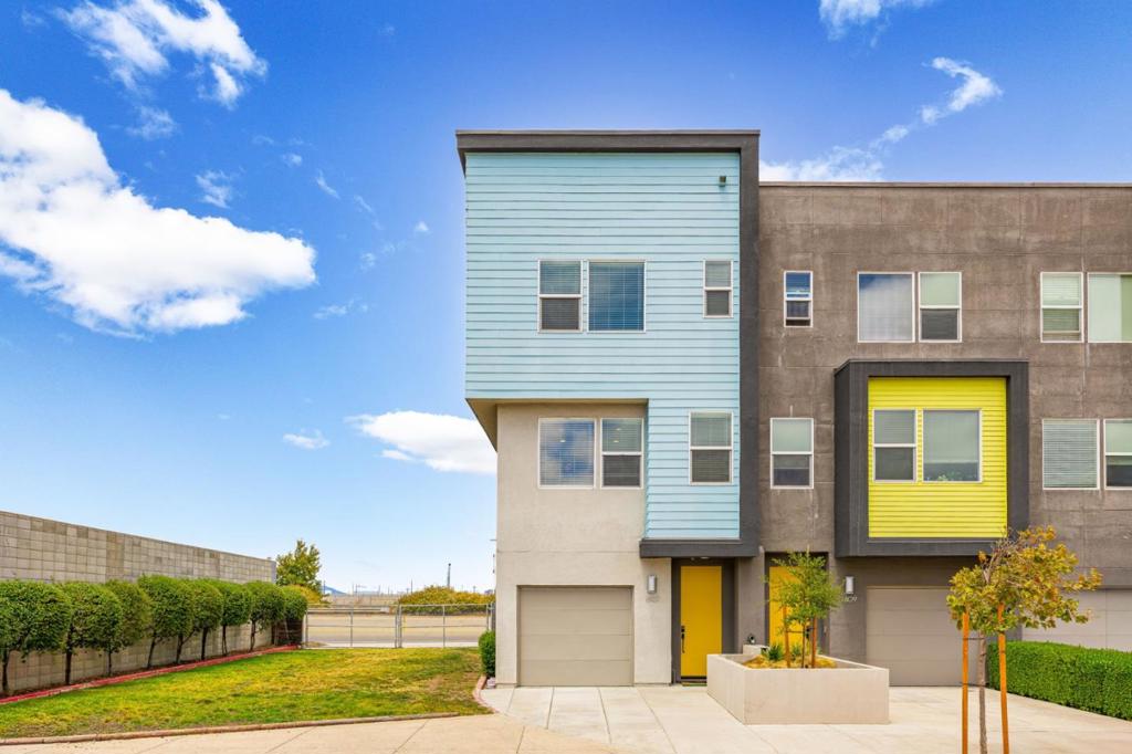 1307 Pullman Way