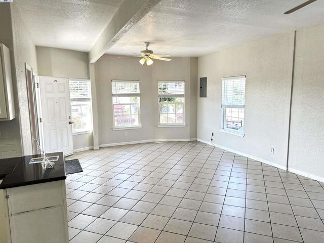 1610 85th Avenue, Oakland CA: https://media.crmls.org/mediaz/751de519-ba37-4dc2-b82c-b6b69b1781f3.jpg