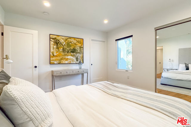 1363 S Curson Avenue, Los Angeles CA: https://media.crmls.org/mediaz/751e8bad-0ce2-4c04-86e2-46b0044708ab.jpg