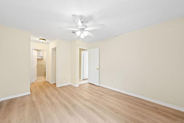 3442 Thunder Drive, Oceanside CA: https://media.crmls.org/mediaz/751eb14e-20e8-4be2-8a37-eeab72436281.jpg