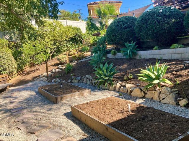 Detail Gallery Image 21 of 27 For 3847 Sunbeam Dr, Los Angeles,  CA 90065 - 3 Beds | 2/1 Baths