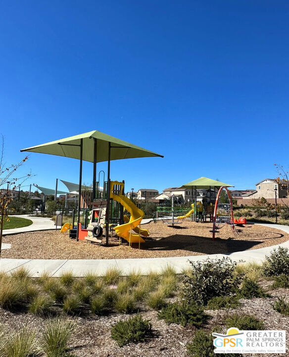 5688 California Circle, Banning CA: https://media.crmls.org/mediaz/751f223c-5669-483f-ab80-a8f8635f3a7c.jpg