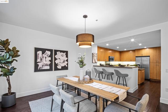 438 W Grand Ave, Oakland CA: https://media.crmls.org/mediaz/751ff92c-07c3-42e7-9f13-fe69837616d8.jpg