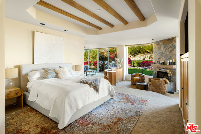 136 Netas Drive, Palm Desert CA: https://media.crmls.org/mediaz/7520874e-3698-43af-9d0f-cd92736978ca.jpg