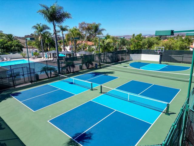 190 Bautista Court, Oceanside CA: https://media.crmls.org/mediaz/7520d90d-bac8-4c70-ac46-267092eebbf9.jpg