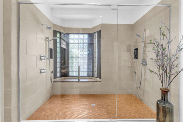 29 El Roble Court, Rancho Mirage CA: https://media.crmls.org/mediaz/7520f3f4-ea72-4405-84ff-158e58b18444.jpg