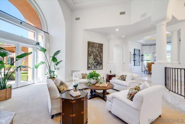 15397 Rock Creek Ln, El Cajon CA: https://media.crmls.org/mediaz/752177ef-a6ce-4741-8b10-cbaae3988d4d.jpg