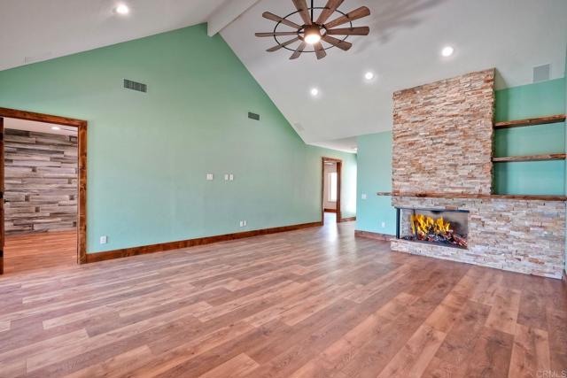 14787 Caminito Orense Oeste, San Diego CA: https://media.crmls.org/mediaz/752209b4-a8a1-41f9-8538-1ee657e8e3a9.jpg