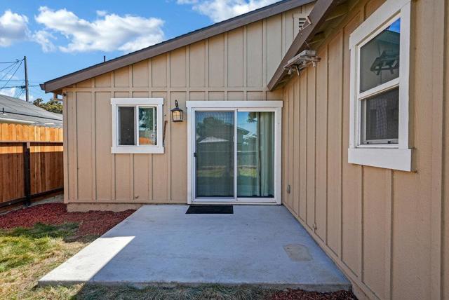 120 Santa Ana Road, Hollister CA: https://media.crmls.org/mediaz/7522441d-f70f-4c08-9917-d8252de8776f.jpg