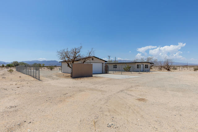 Amboy_Road_29_Palms-3 (1)