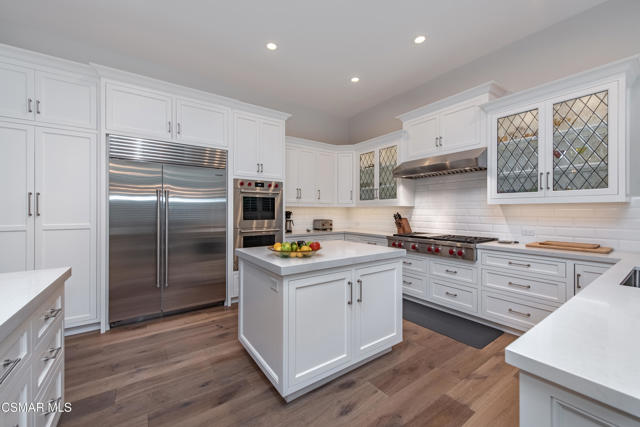 48 Golden Glen Drive, Simi Valley CA: https://media.crmls.org/mediaz/7524410c-02b4-4b54-9ecb-e16e943e40b5.jpg