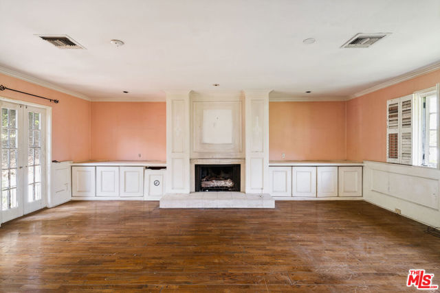 7319 Woodrow Wilson Drive, Los Angeles CA: https://media.crmls.org/mediaz/75248b2e-fc45-40b0-b8d0-199c3d1f3418.jpg