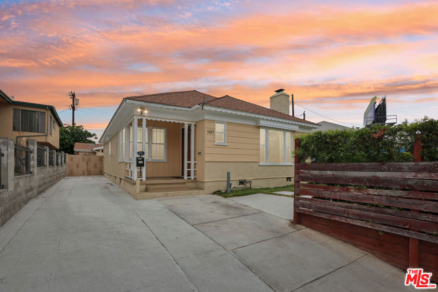 1617 S Highland Avenue, Los Angeles CA: https://media.crmls.org/mediaz/75249fce-ff9b-4a03-a827-62f7707fed2e.jpg