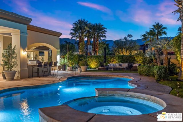 16 Villaggio Place, Rancho Mirage CA: https://media.crmls.org/mediaz/752529f1-6470-4e50-8c6b-3cb7204f3ca1.jpg