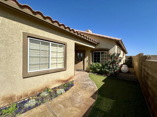3827 Sandy Point Drive, Blythe CA: https://media.crmls.org/mediaz/75256673-f622-4bbc-b87e-00a493a616f6.jpg