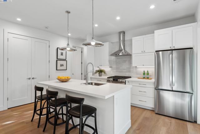 2129 Youngs Ct, Walnut Creek CA: https://media.crmls.org/mediaz/75260a74-79c9-4c26-99d2-5781091da7e0.jpg