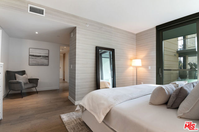 1755 Ocean Avenue, Santa Monica CA: https://media.crmls.org/mediaz/752623c8-01ae-4c2e-b430-2025a2799c22.jpg